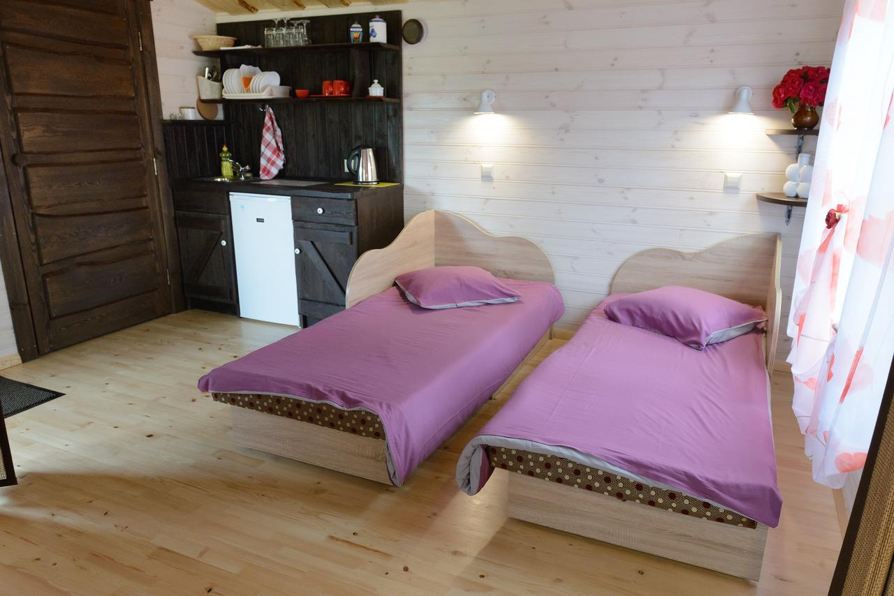 Ergli Hotel แบร์นาติ ภายนอก รูปภาพ