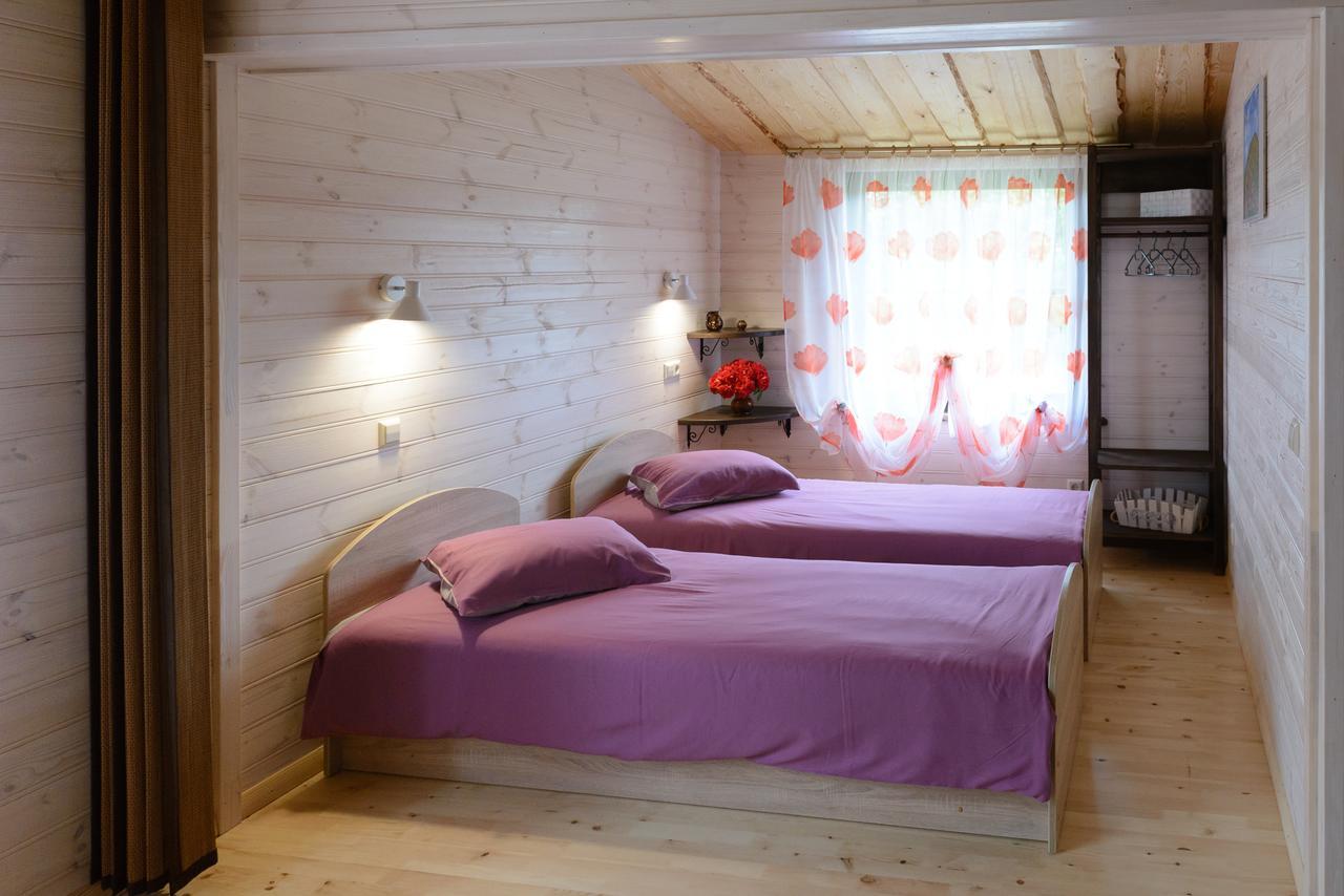 Ergli Hotel แบร์นาติ ภายนอก รูปภาพ
